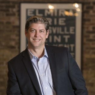 Headshot of Taylor Nicks